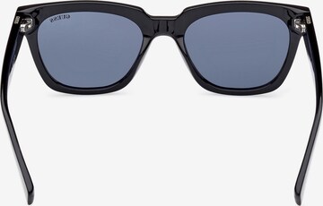 GUESS Sonnenbrille in Schwarz