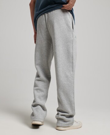 Regular Pantalon Superdry en gris