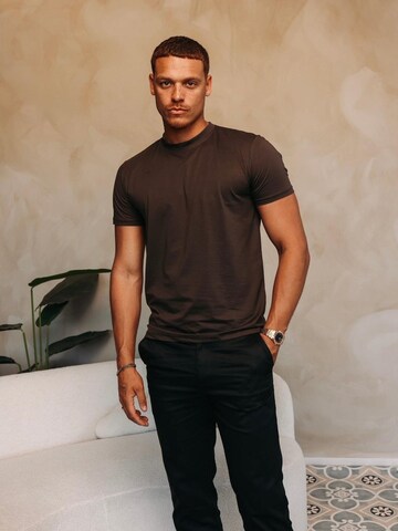Richesse Shirt 'SHINY ESSENTIAL SHIRT DEEP BROWN' in Bruin: voorkant