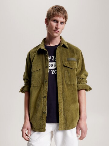 Coupe regular Chemise TOMMY HILFIGER en vert : devant