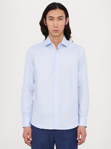 Michael Kors Slim Fit Hemd in Blau: Vorderseite