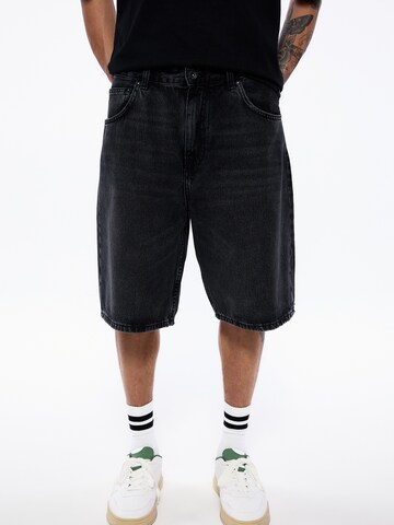 Loosefit Jeans di Pull&Bear in nero: frontale