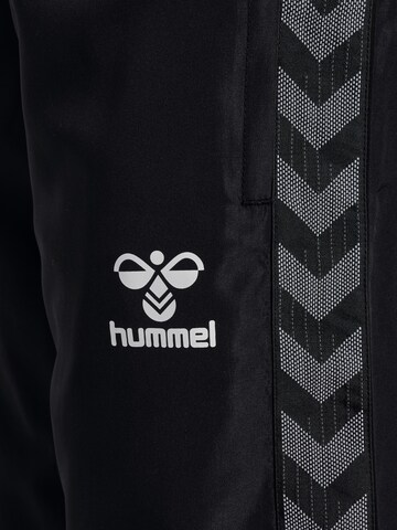 Hummel Regular Workout Pants in Black