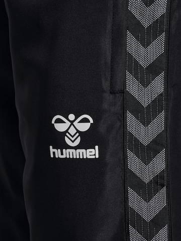 Hummel Regular Workout Pants in Black