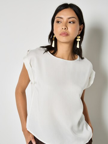 Haut ' ' Apricot en blanc : devant