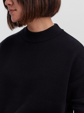 Vero Moda Tall Sweater 'GOLD NEEDLE' in Black