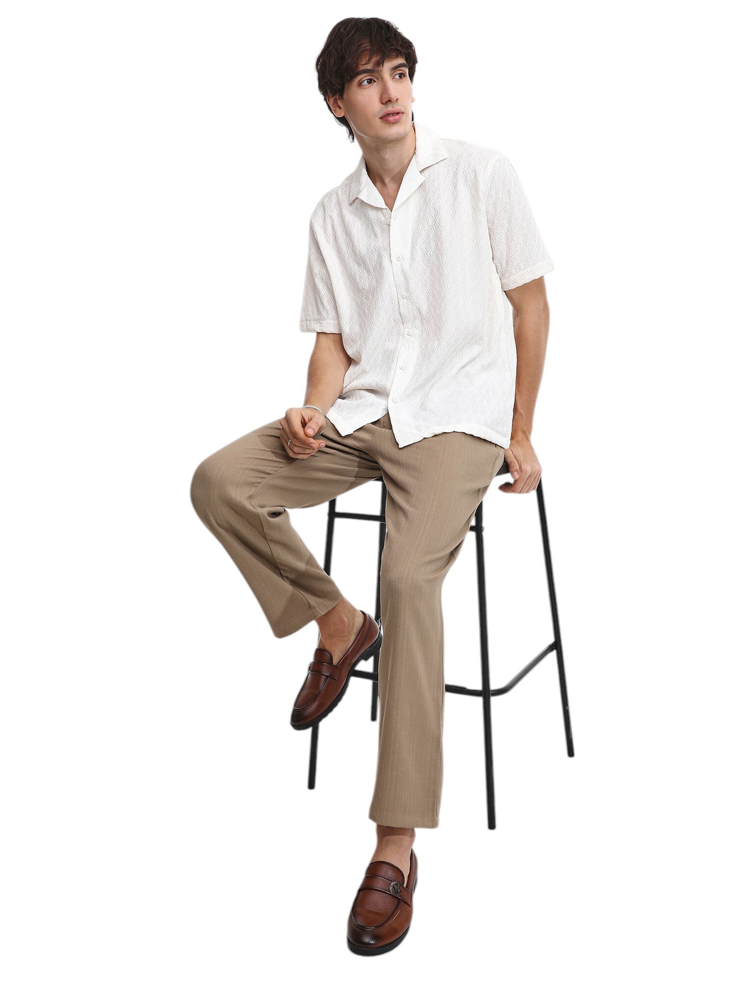 Campus Sutra Comfort Fit Риза в бяло