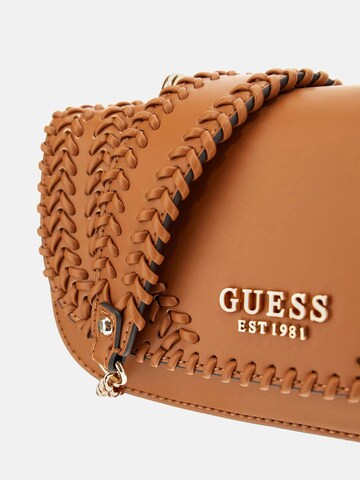 GUESS Umhängetasche 'Tatum' in Bronze