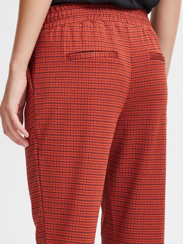 ICHI - Slimfit Pantalón chino 'KATE' en rojo