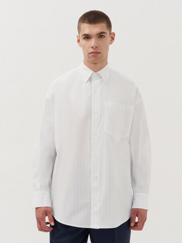 Studio Seidensticker Comfort fit Button Up Shirt 'Studio' in White: front
