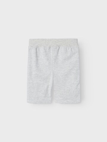 Regular Pantalon 'VIKRAM' NAME IT en gris