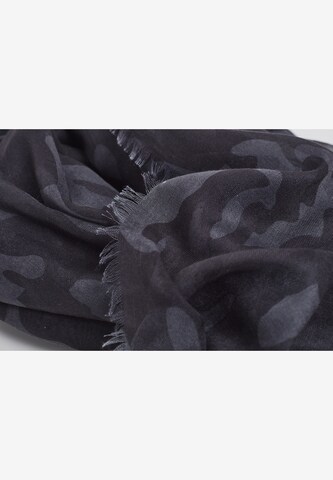 Urban Classics Scarf in Grey