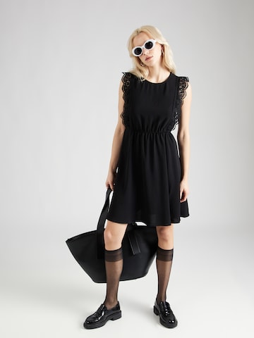 Rochie de cocktail 'METTE' de la ONLY pe negru