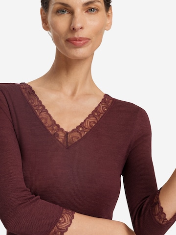 Chemise de nuit 'Woolen Lace' Hanro en violet
