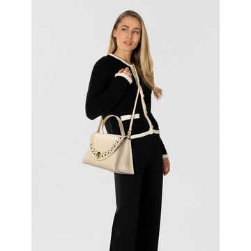 Borsa a spalla 'Nikla' di Coccinelle in beige: frontale