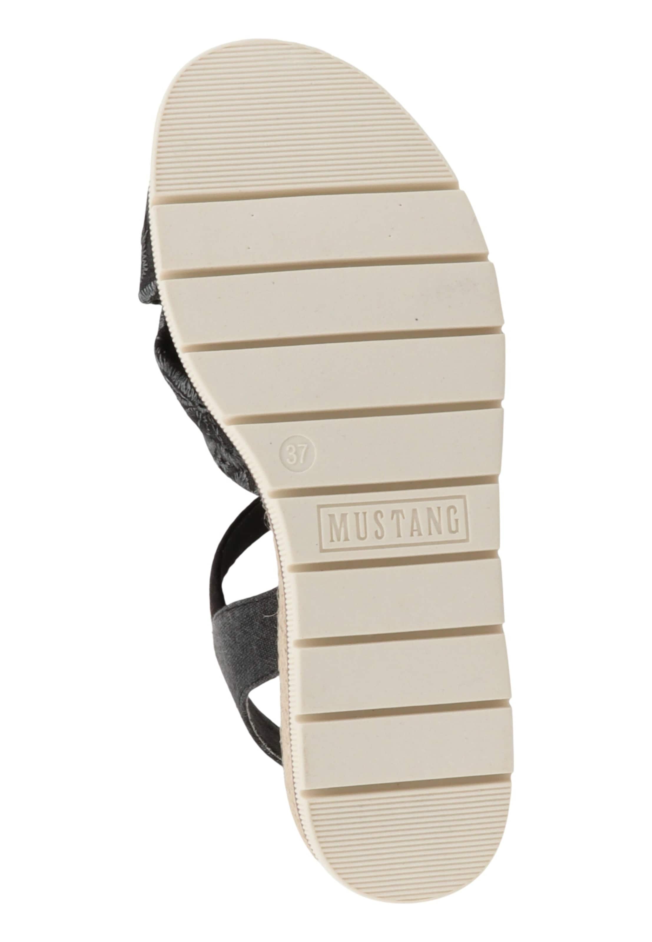 Sandales à lanières MUSTANG en noir