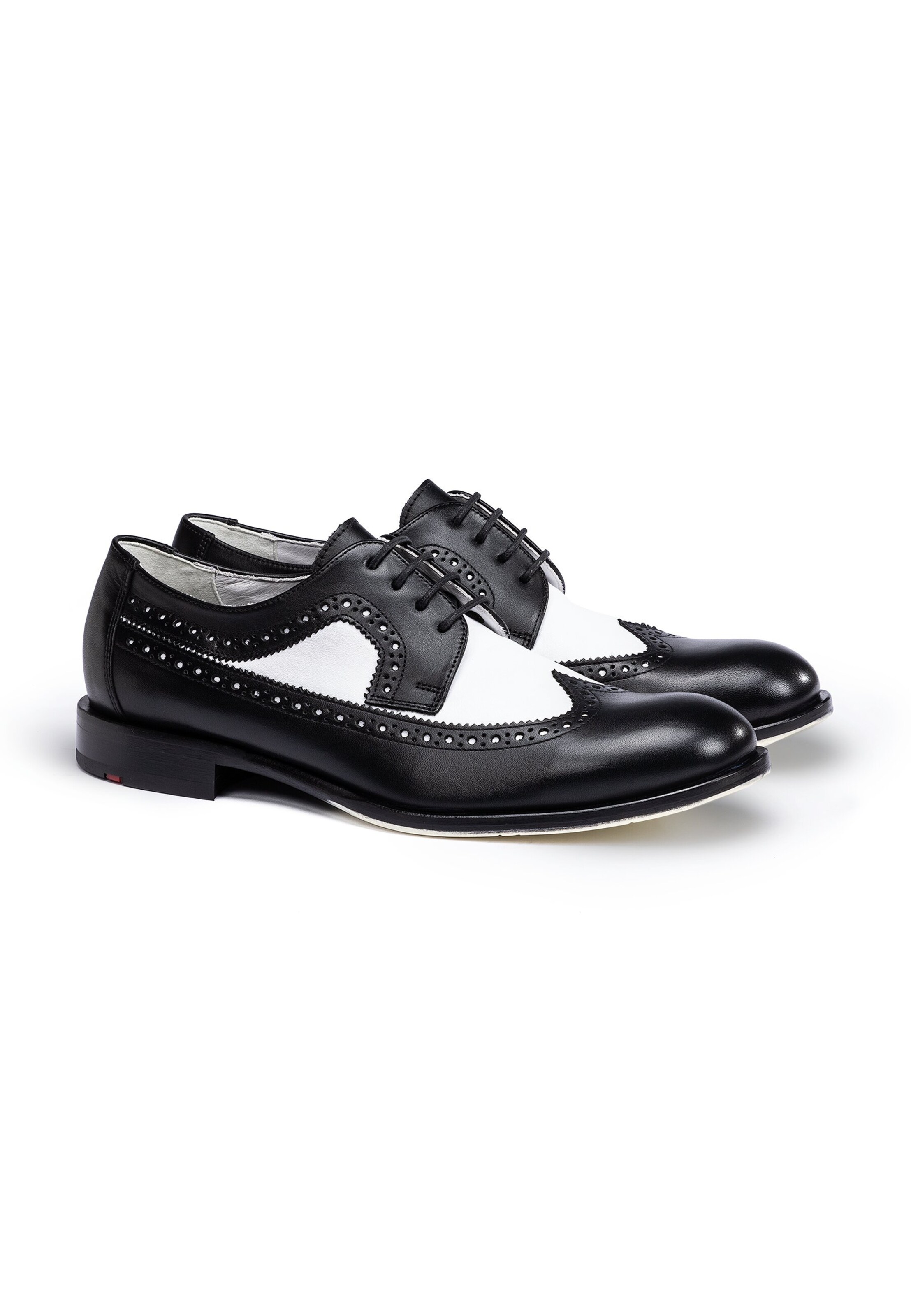 Chaussure à lacets 'Lionel' LLOYD en noir