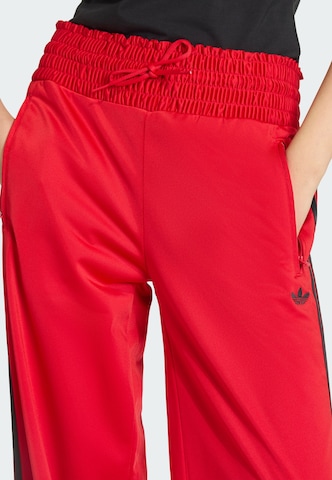 ADIDAS ORIGINALS Loosefit Broek 'Firebird' in Rood