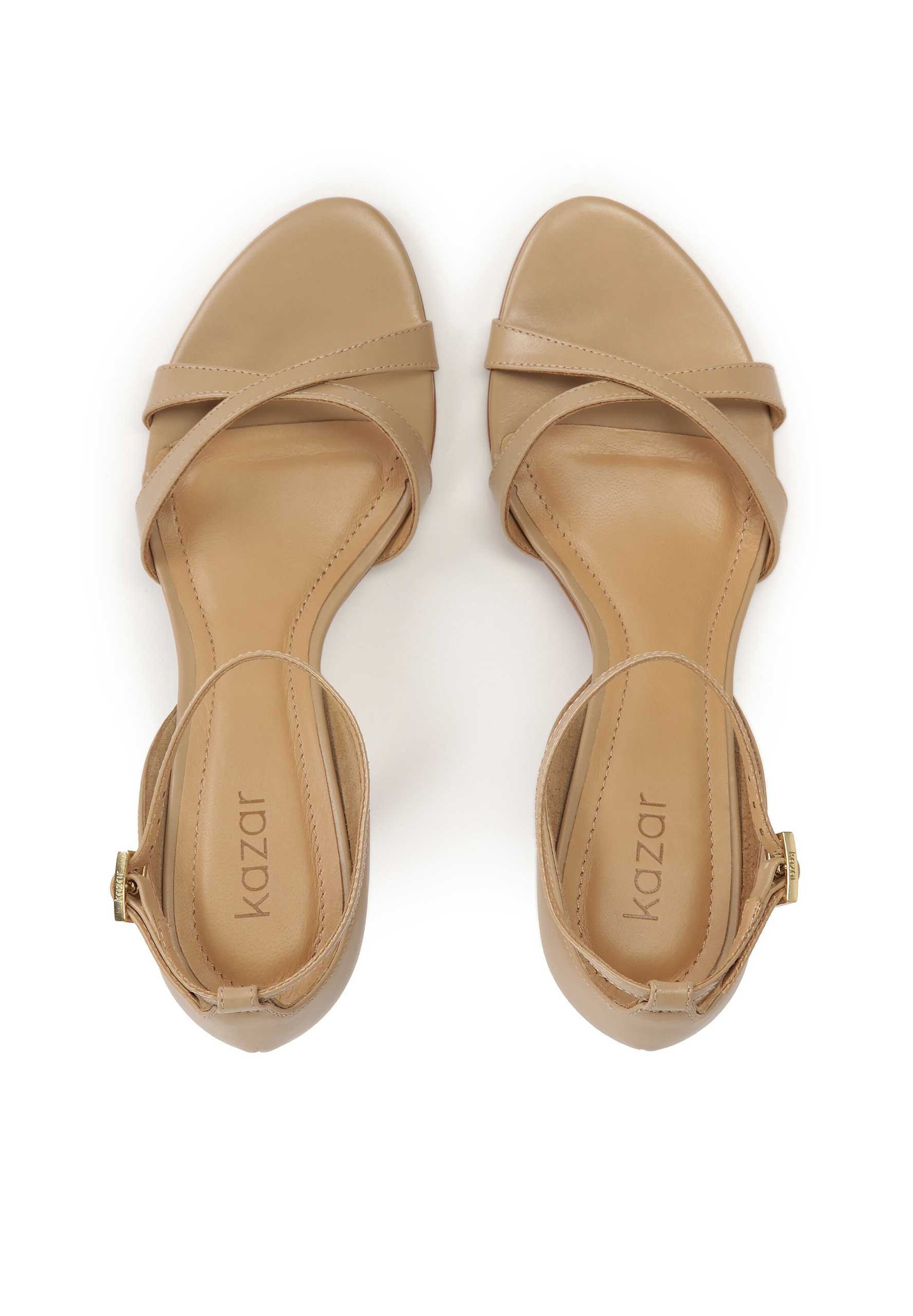 Sandalo con cinturino di Kazar in beige