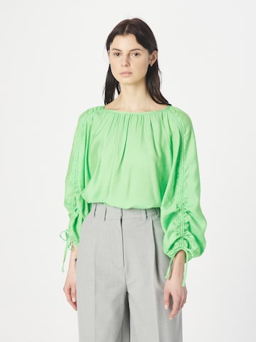 PULZ Jeans Μπλούζα 'MARGOT' σε πράσινο: μπροστά
