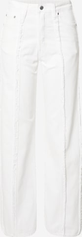 WEEKDAY Wide leg Jeans in White: front