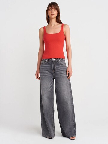Dilvin Top in Red