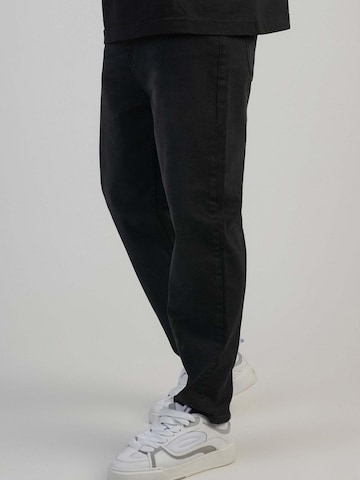 SikSilk Tapered Jeans in Schwarz