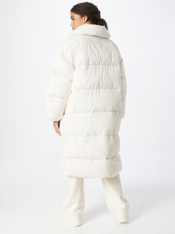 Manteau d’hiver 'Olga' Soulland en blanc