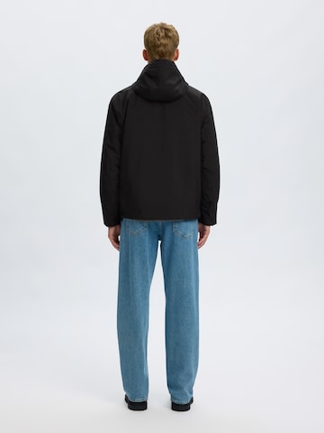 SELECTED - Chaqueta funcional 'FOREST' en negro