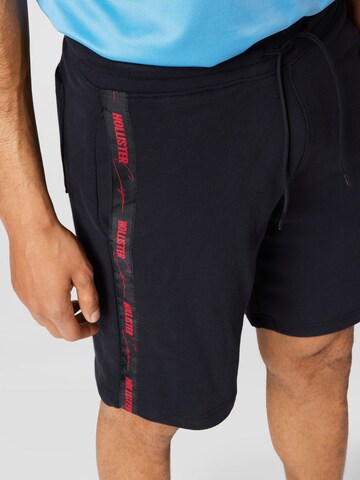 HOLLISTER Regular Shorts 'EMEA' in Schwarz