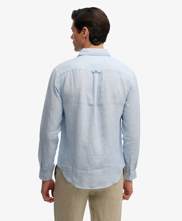 Coupe regular Chemise Superdry & Co en bleu