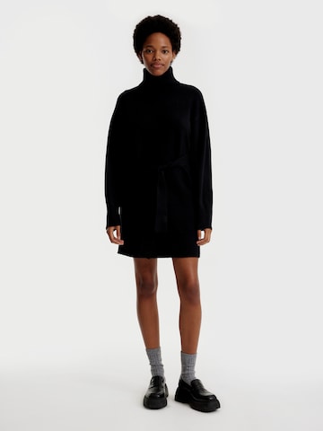 EDITED Knitted dress 'Okka' in Black: front
