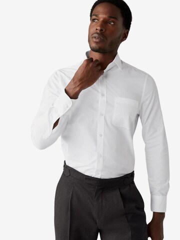 Marks & Spencer Regular fit Zakelijk overhemd in Wit: voorkant