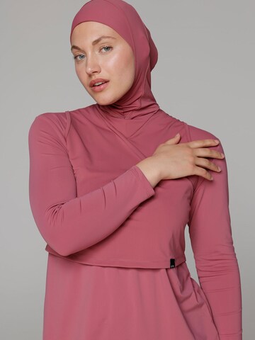 SIYA Swimwear T-shirt Swimsuit 'Hijab' in Red: front