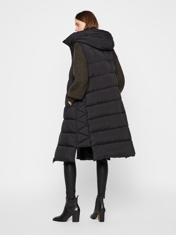 Gilet di Y.A.S in nero