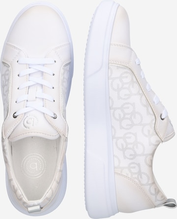 Baskets basses 'Groove' bugatti en blanc