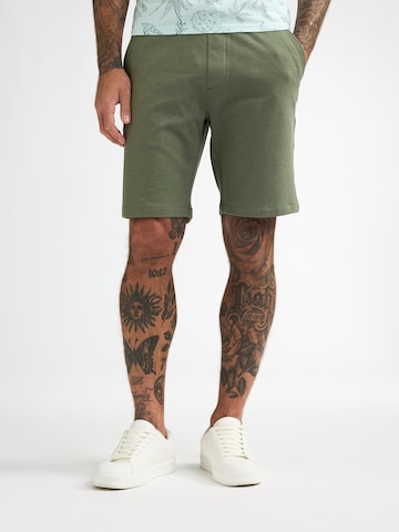 Petrol Industries - regular Pantalón chino en verde: frente