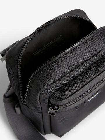 Calvin Klein Crossbody Bag in Black