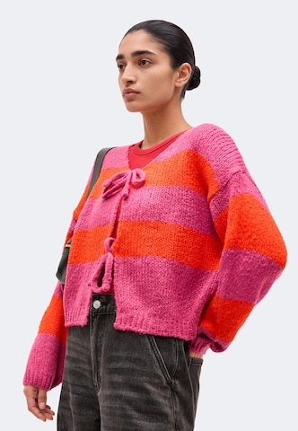 Hailys Strickjacke 'Ch44arlie' in Pink