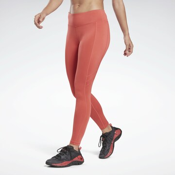 Skinny Pantaloni sportivi di Reebok in rosa: frontale