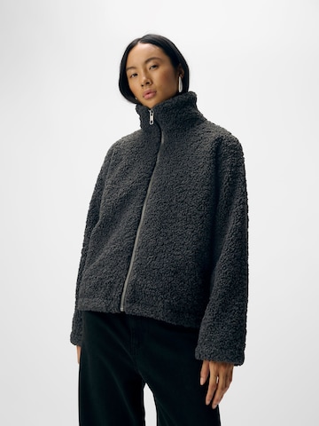Veste mi-saison 'Teddy' OBJECT en gris