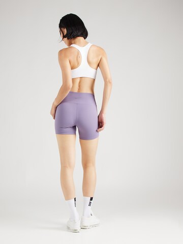 NIKE Skinny Sportshorts 'ONE' in Lila