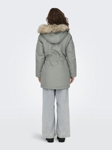 Parka invernale 'Iris' di ONLY in grigio