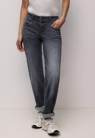 STREET ONE Regular Jeans 'Amalia' in Grey: front