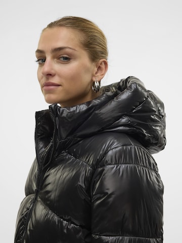VERO MODA Jacke 'VMUPPSASHINY' in Schwarz