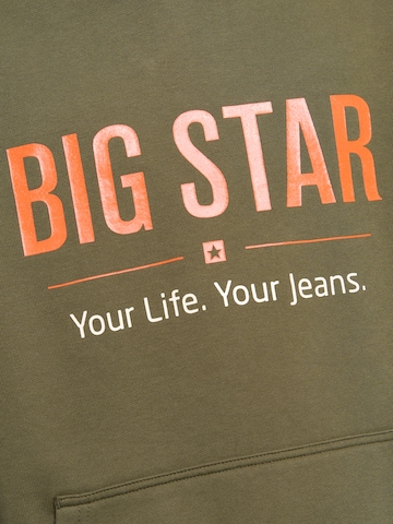 BIG STAR Sweatshirt in Grün