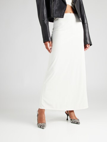 Gina Tricot Skirt in White: front