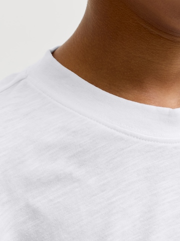 Jack & Jones Junior - Camiseta 'JCOFUSION' en blanco