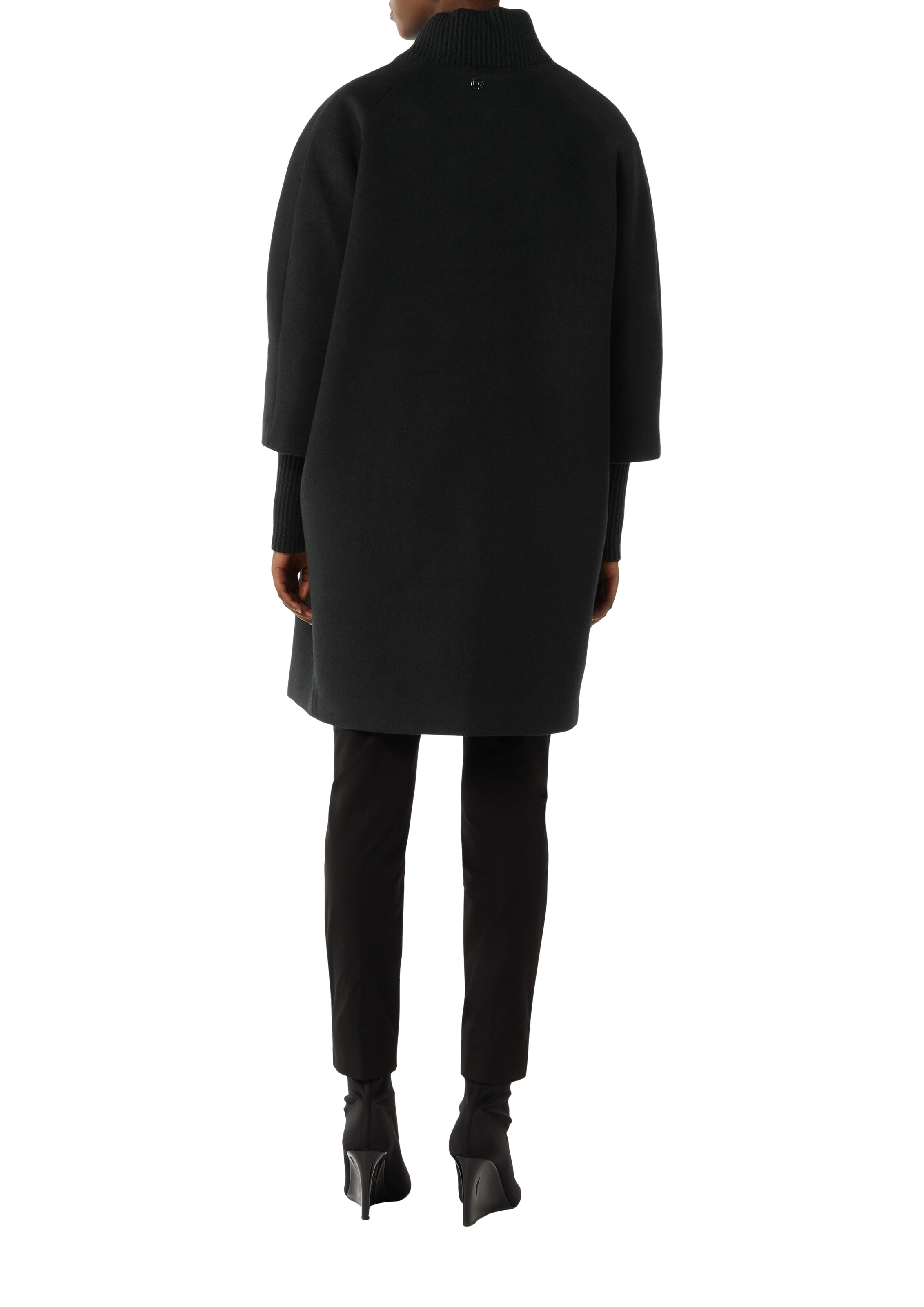 COMMA Between-seasons coat in Black