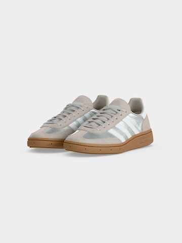 ADIDAS ORIGINALS - Zapatillas deportivas 'HANDBALL SPEZIAL' en plata